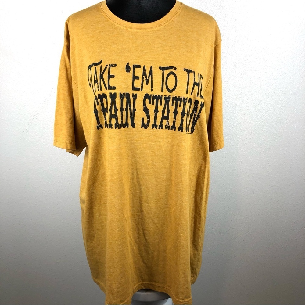 Texas True Threads Tee Yellowstone Rip Train Station T-shirt Size XL